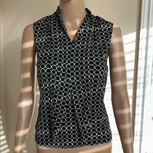 Banana Republic Black and White Circle Pattern Blouse Size Small.